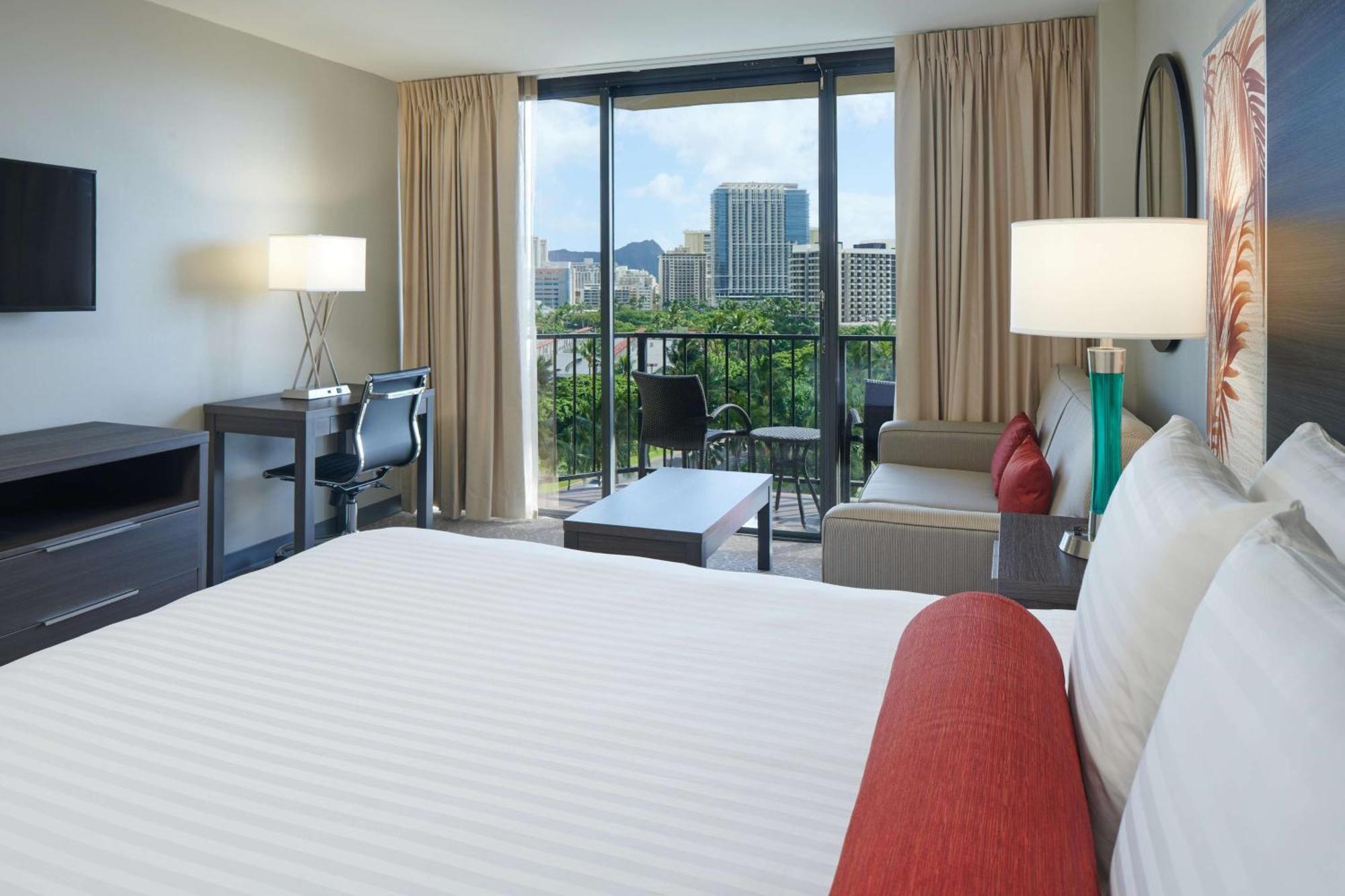 Diamond Head View Room