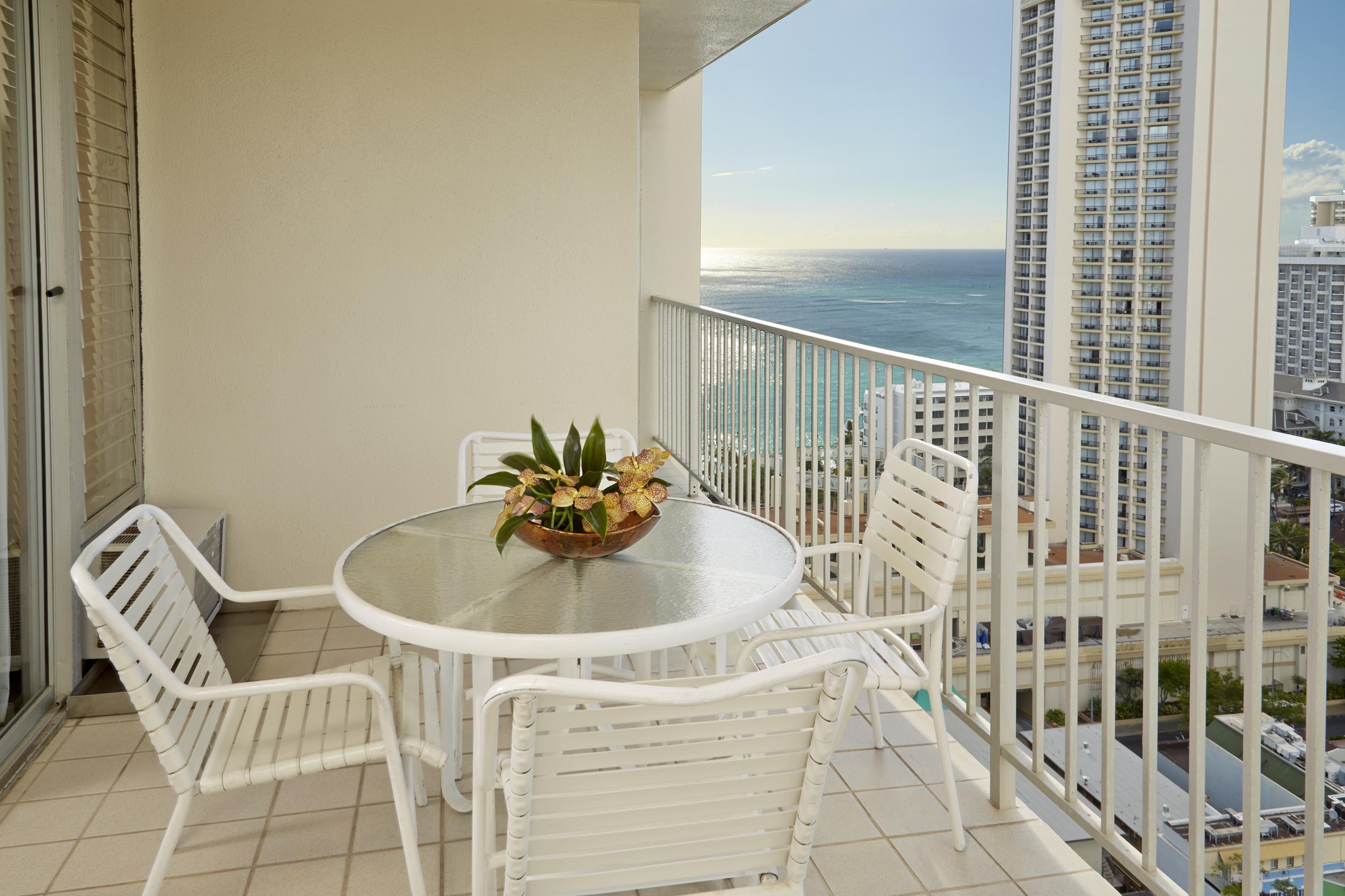 Partial Ocean View One Bedroom Suite Two Twin Beds