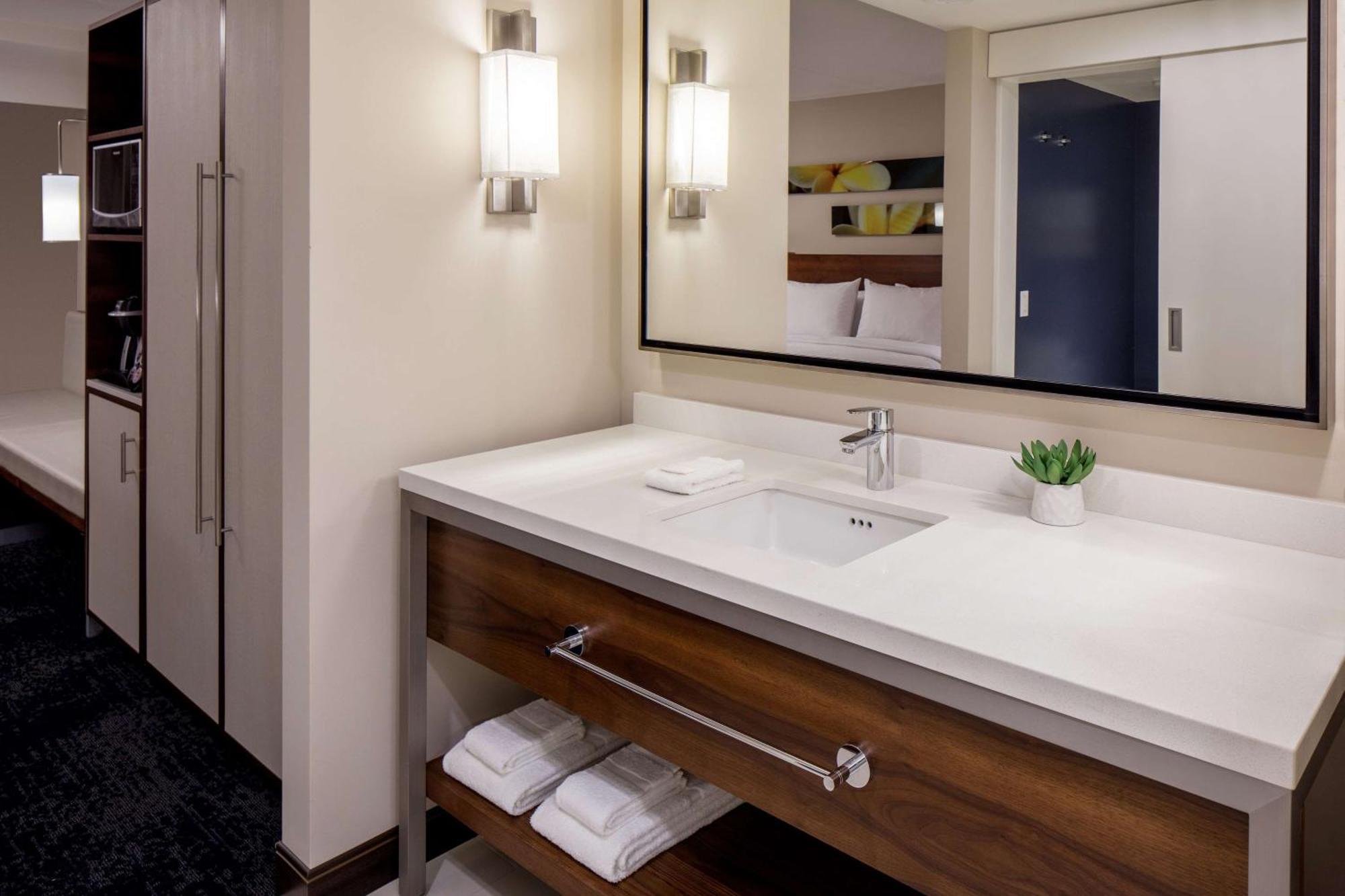 Room Double Beds