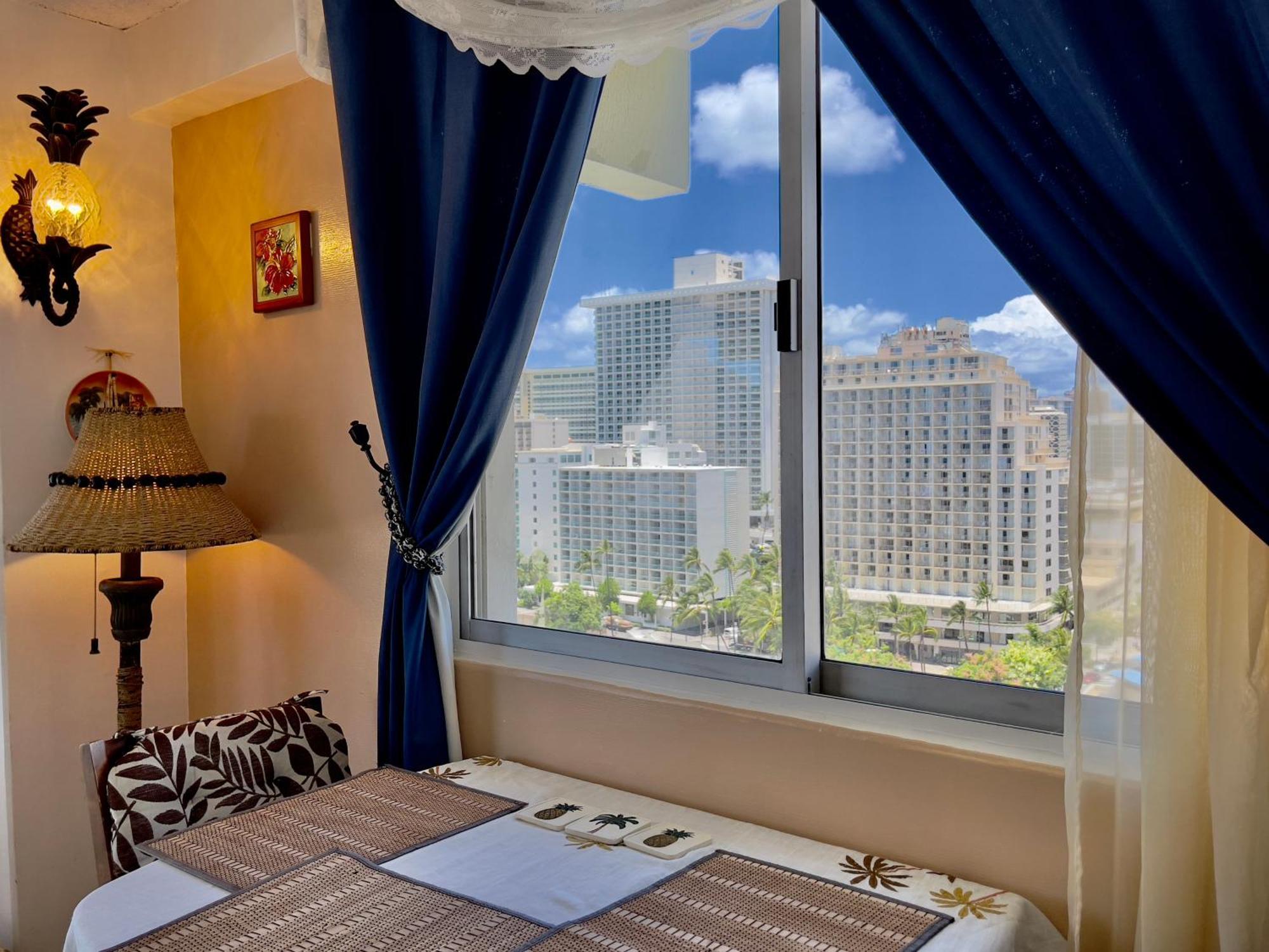 Deluxe Double Room with Balcony and Sea View