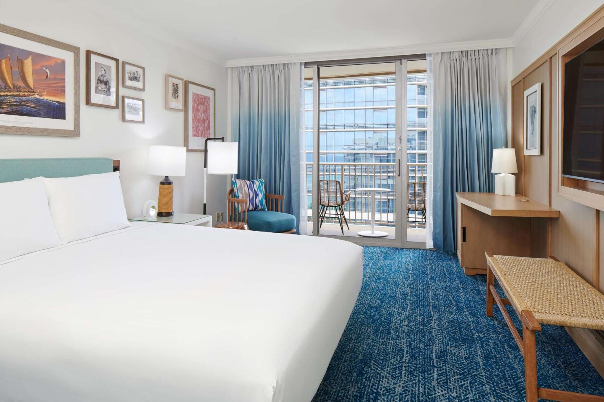 Resort View 1 King Bed