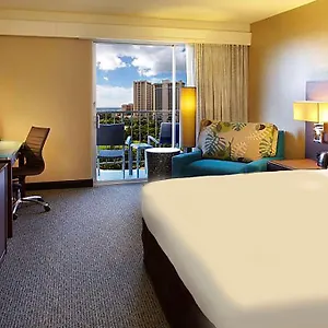 Doubletree By Hilton Alana - Waikiki Beach Honolulu: What To Expect