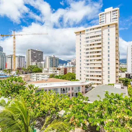 Castle Bamboo Waikiki Hotel-3