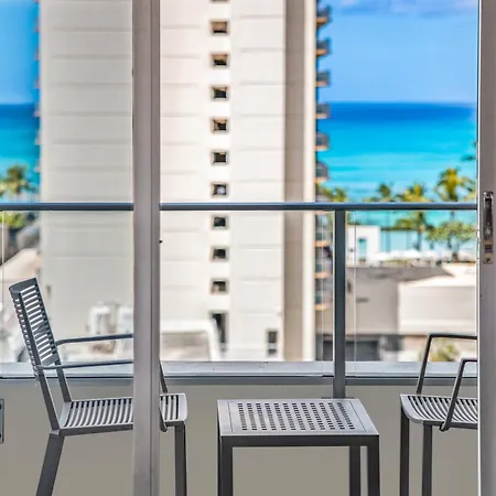 Hyatt Place Waikiki Beach-2