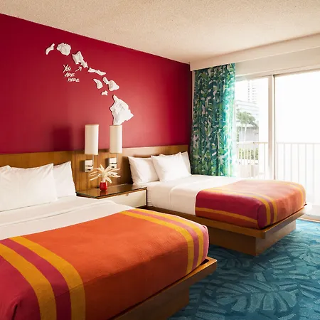 Shoreline Hotel Waikiki-3