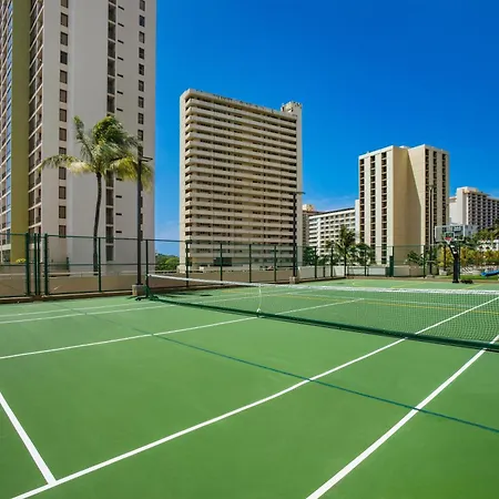 Aston At The Waikiki Banyan-3